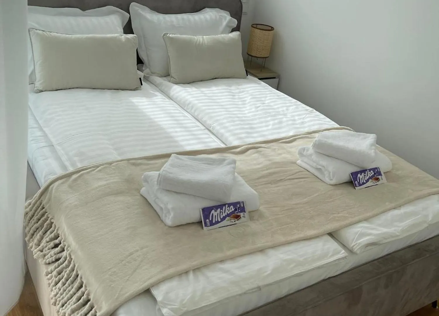 Queens Peak Apartment Colónia